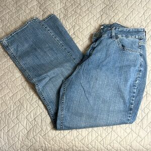 Lee Riders Mid Rise Straight Leg Med Blue Wash 18P